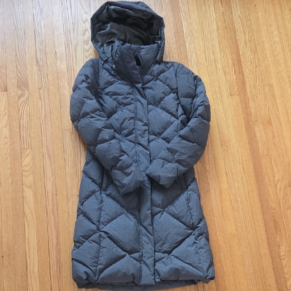 The North Face Women's Gray Hooded Puffer Coat